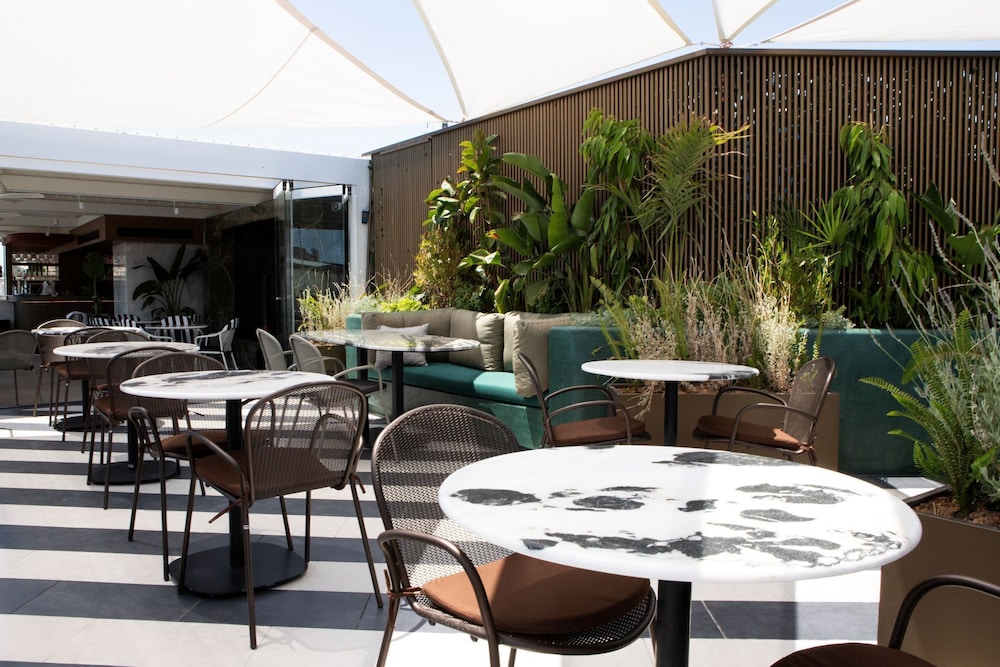 Luwian Athens Boutique Hotel 41/60