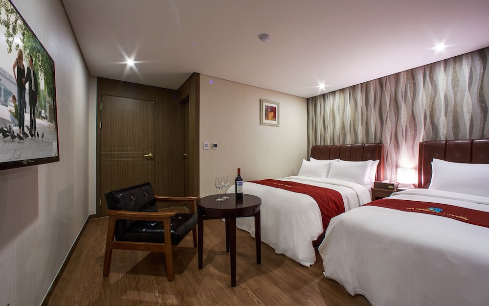 Harmony Hotel 24/55