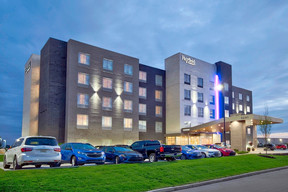 Fairfield Inn & Suites by Marriott Cincinnati North 1/29