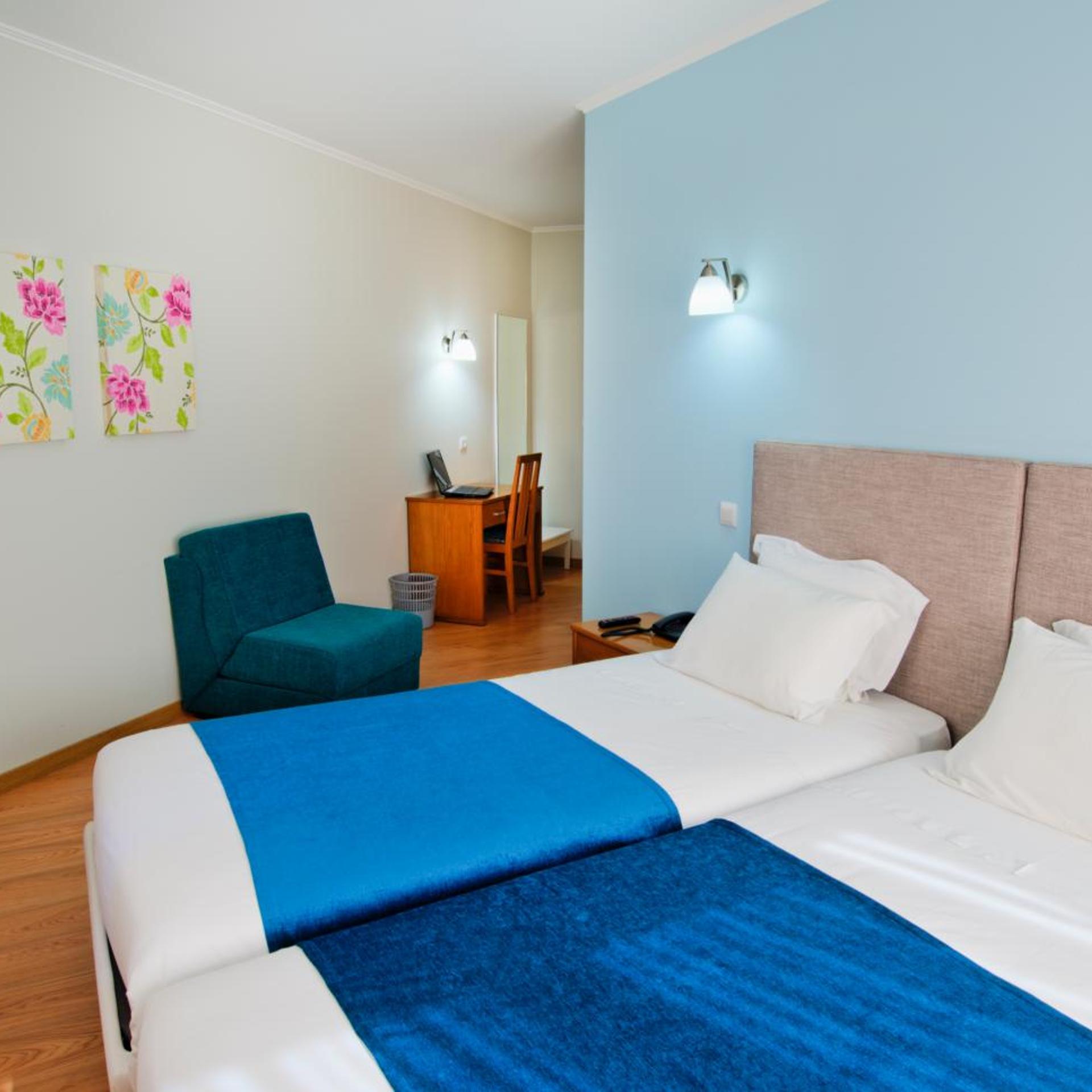 Hotel D. Dinis 15/50