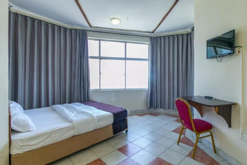 Fahari Triple Hotel 11/50