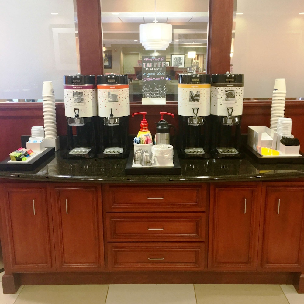 Hampton Inn Hays North of I 70 23/37