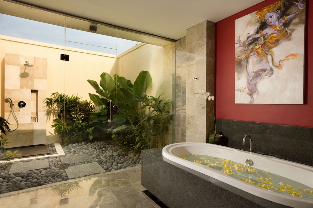 Mahagiri Villas Sanur 50/50