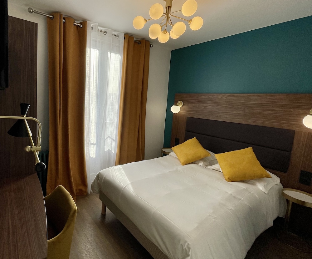 Comfort, Single, Double Bed, City View