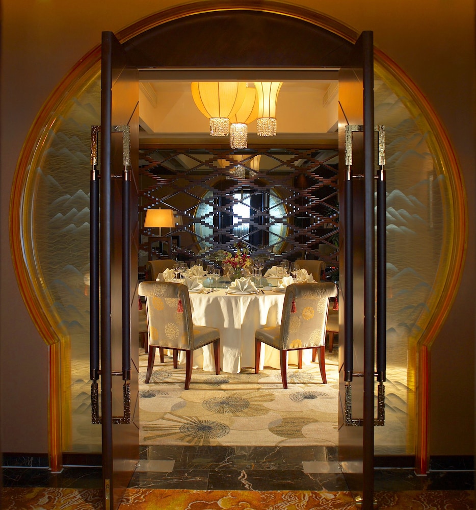 New Century Grand 22/29