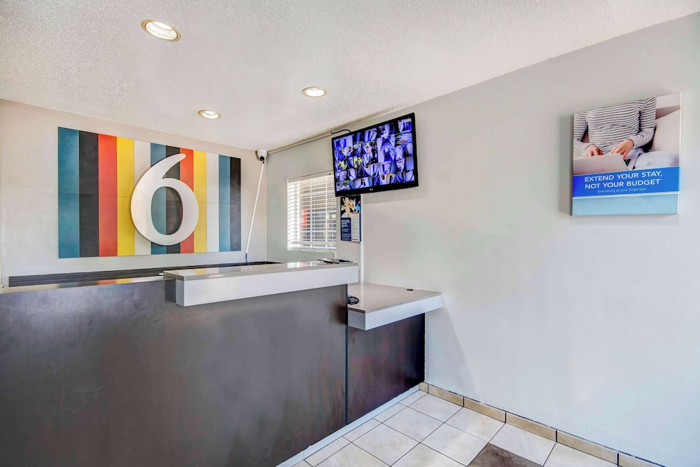 Studio 6 Extended Stay - Ocean Springs, MS 6/53