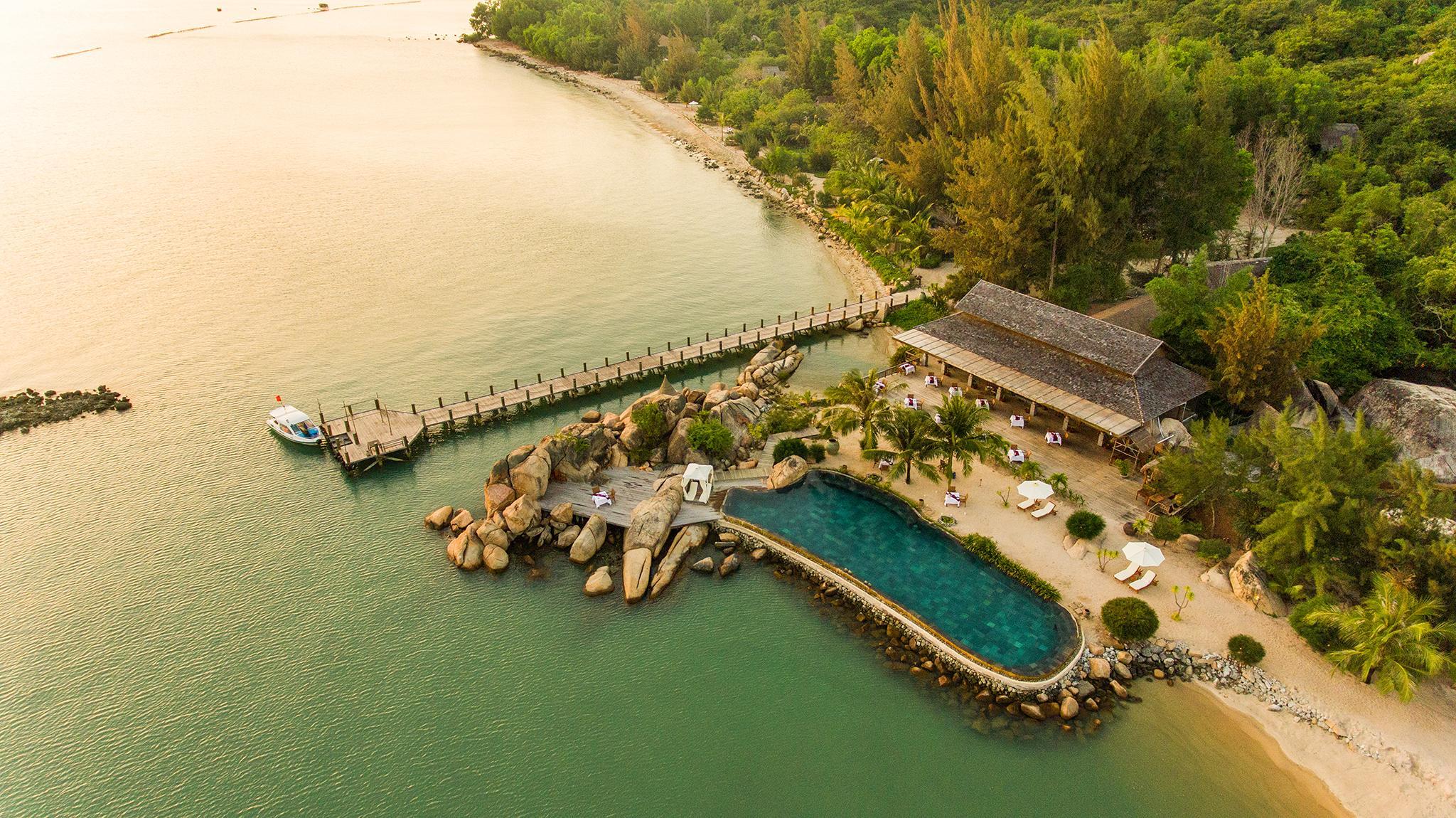 Hill Rock, Villa