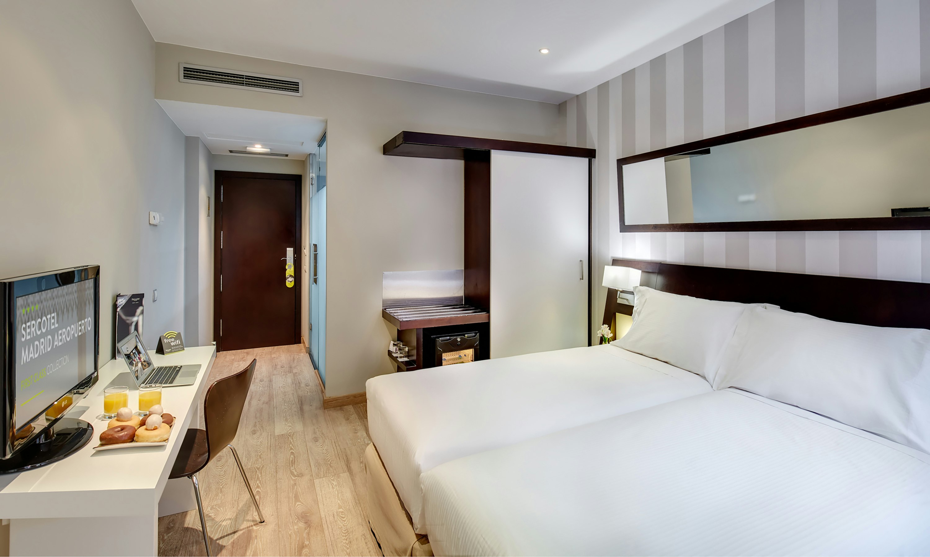 CLASSIC, TWIN BEDS