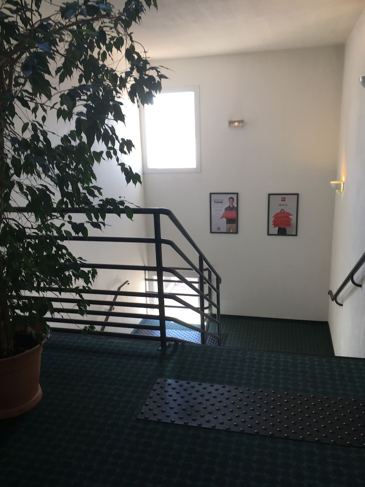 Ibis Perpignan Sud Saint Charles 28/56