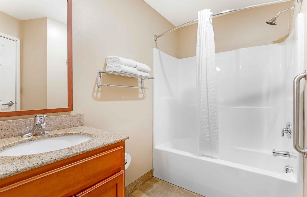 CANDLEWOOD SUITES BARTLESVILLE EAST 59/59