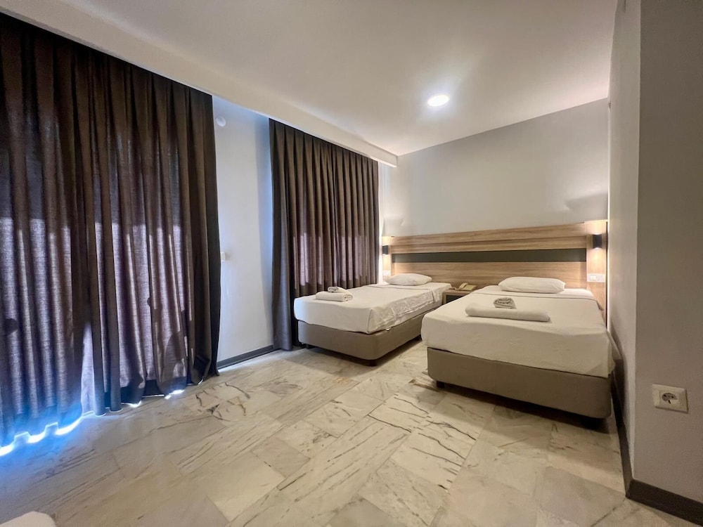غرفة قياسية بسرير كوين، Club Palm Garden Keskin 5/9