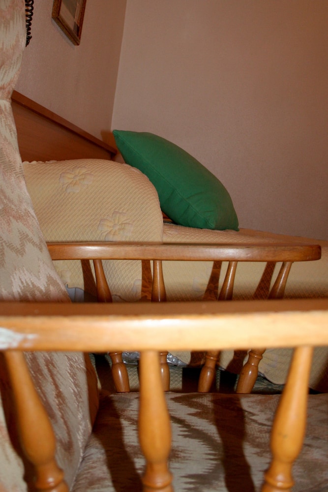 Hostal Ramón Y Cajal 30/50