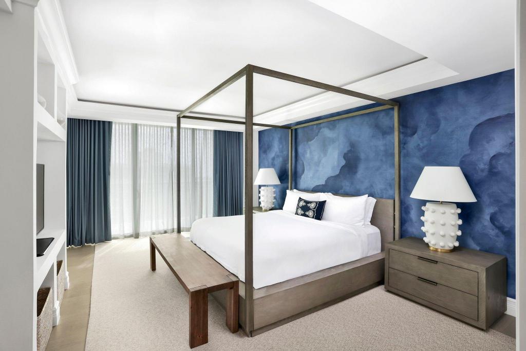 1 Bedroom, the Ritz, Suite, King Bed, Partial Bay View, Balcony, High Floor