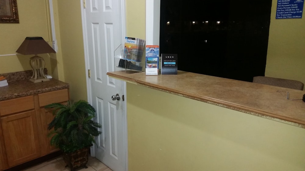 Americas Best Value Inn- Daytona Beach 4/35