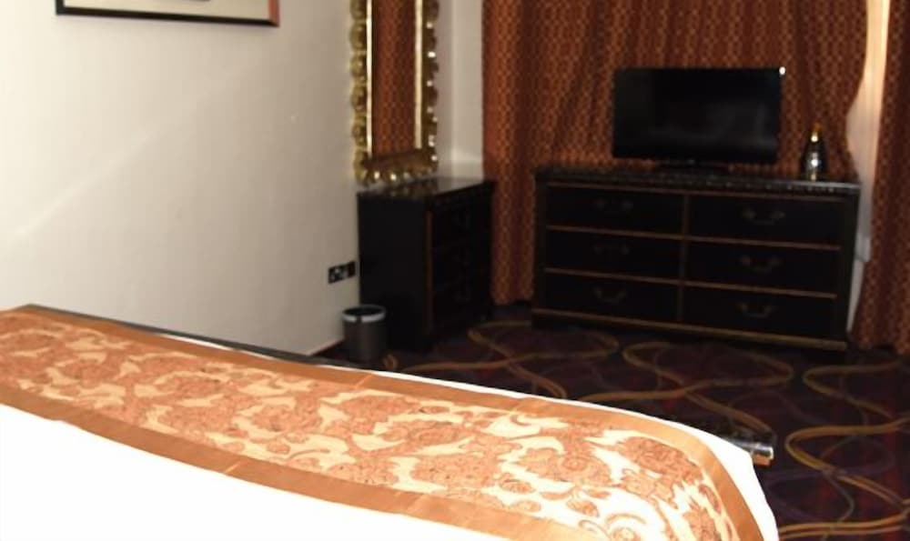 Treasures Suites & Conferences 28/35