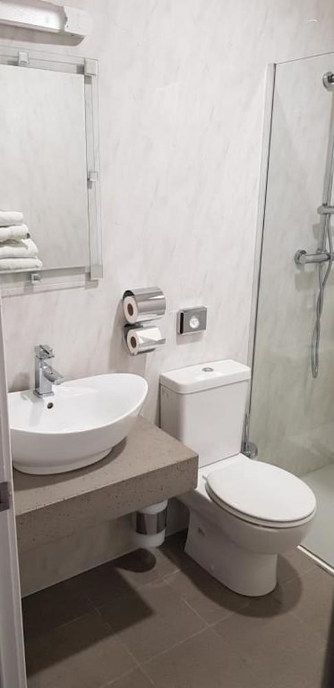 CAHIR HOUSE HOTEL 17/54