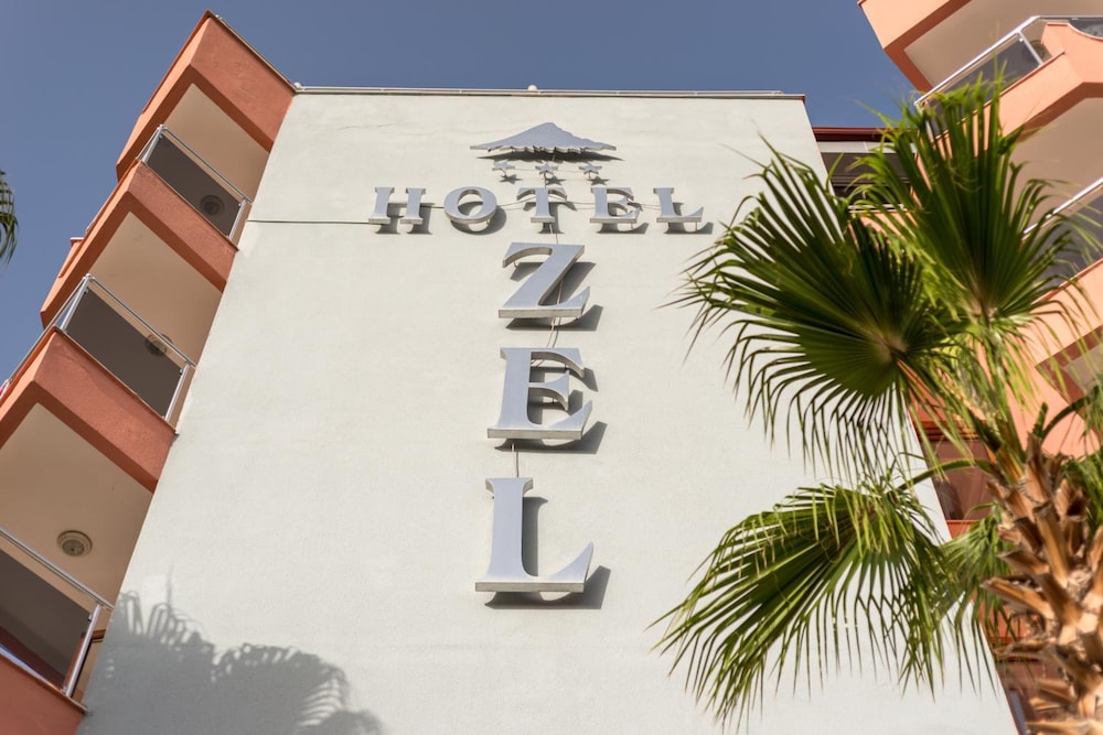 Zel Hotel 2/68