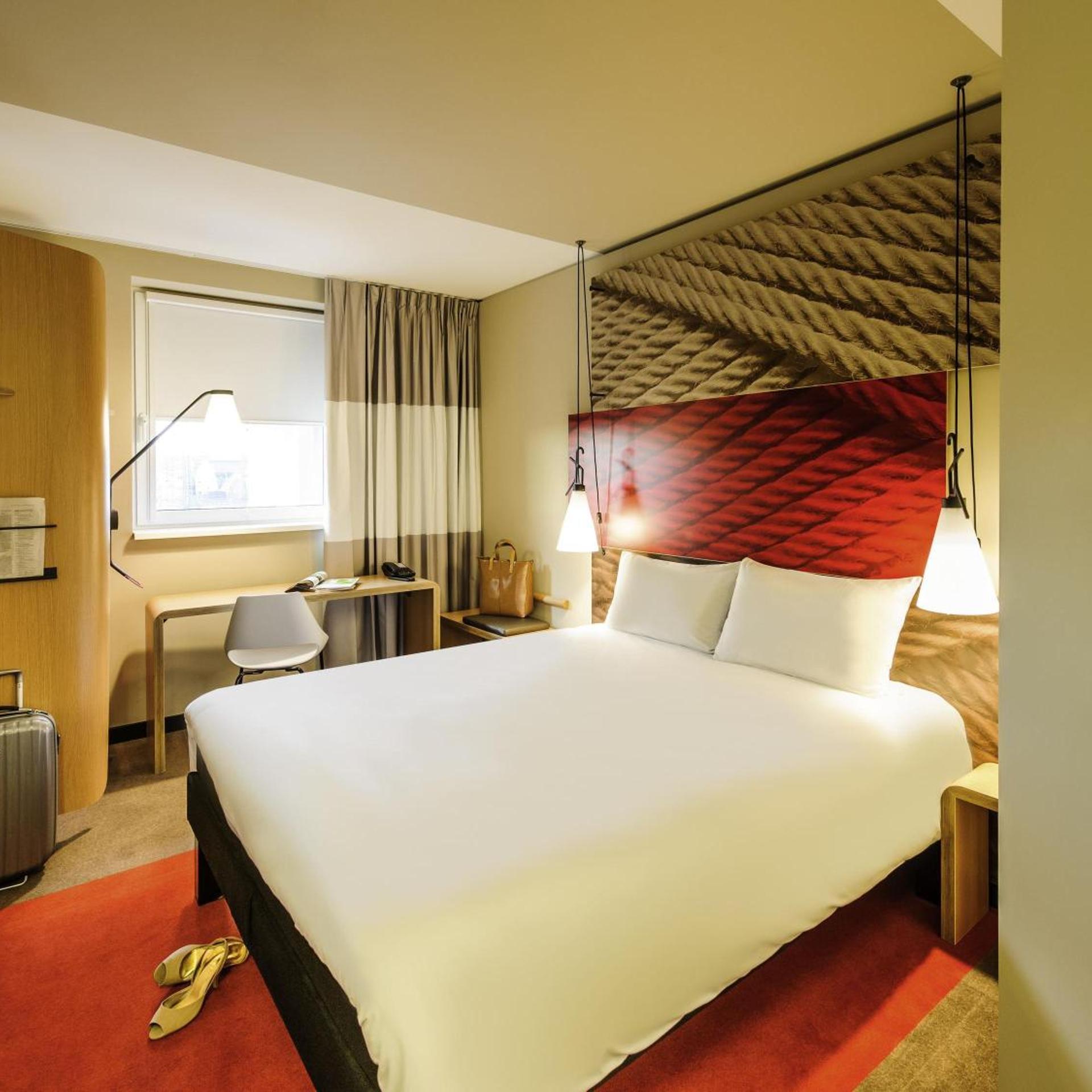 غرفة سوبيريور بسرير كوين مع أريكة، ibis Hamburg City 6/10