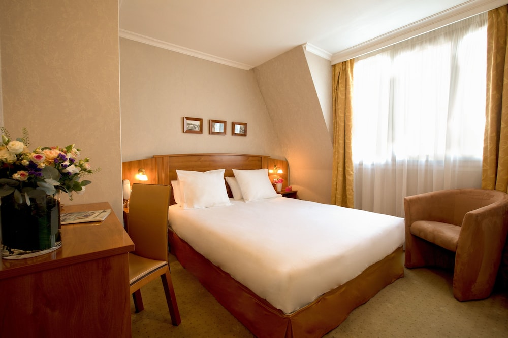 Elysees Opera Hotel 9/62
