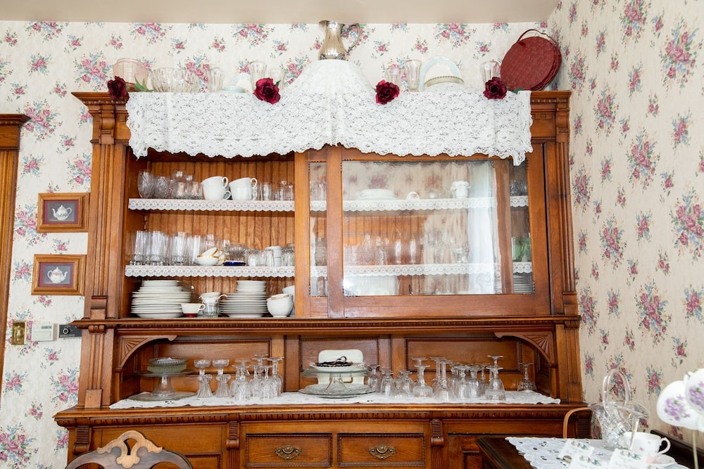 Garden Gate BnB 2/19