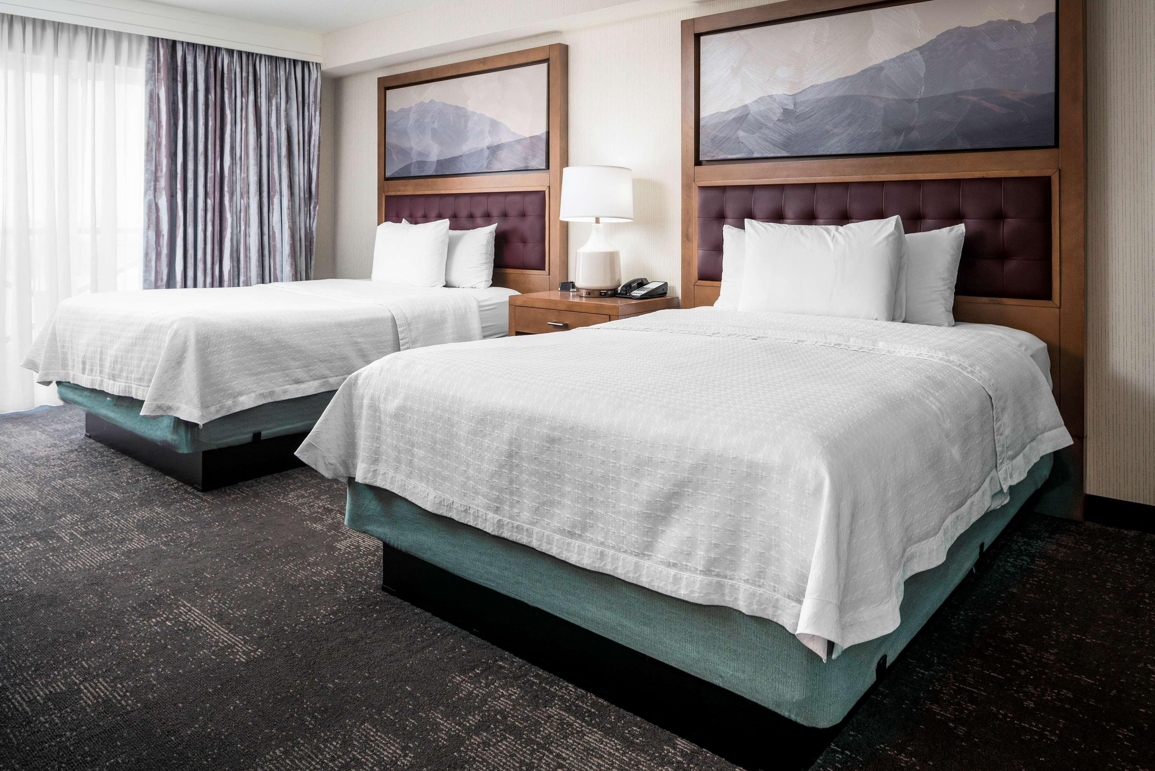 2 BEDROOMS, SUITE, 1 KING AND 2 QUEEN BEDS, ACCESSIBLE