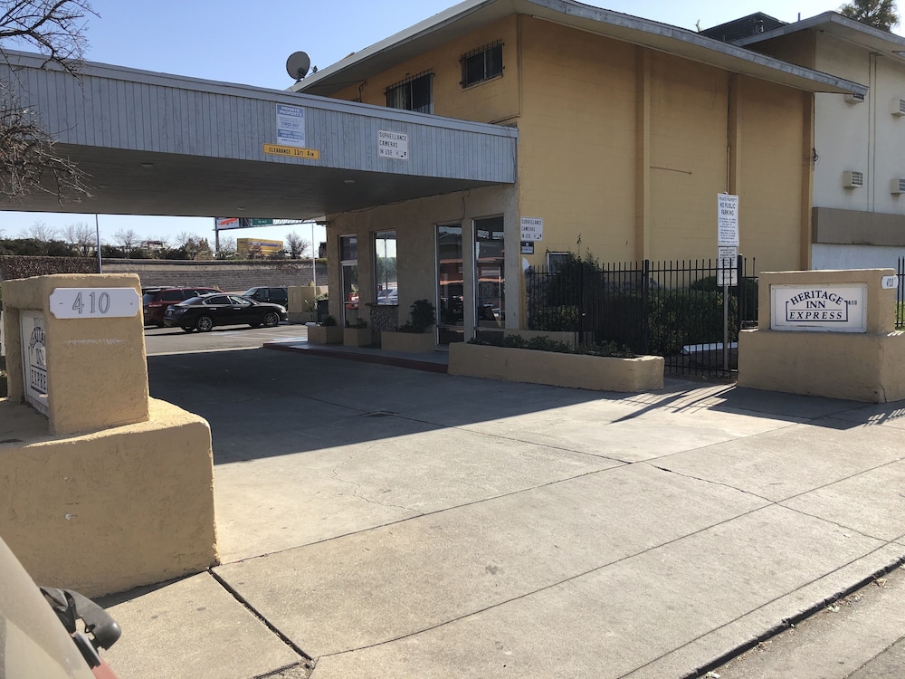 Heritage Inn Express Hayward 29/33