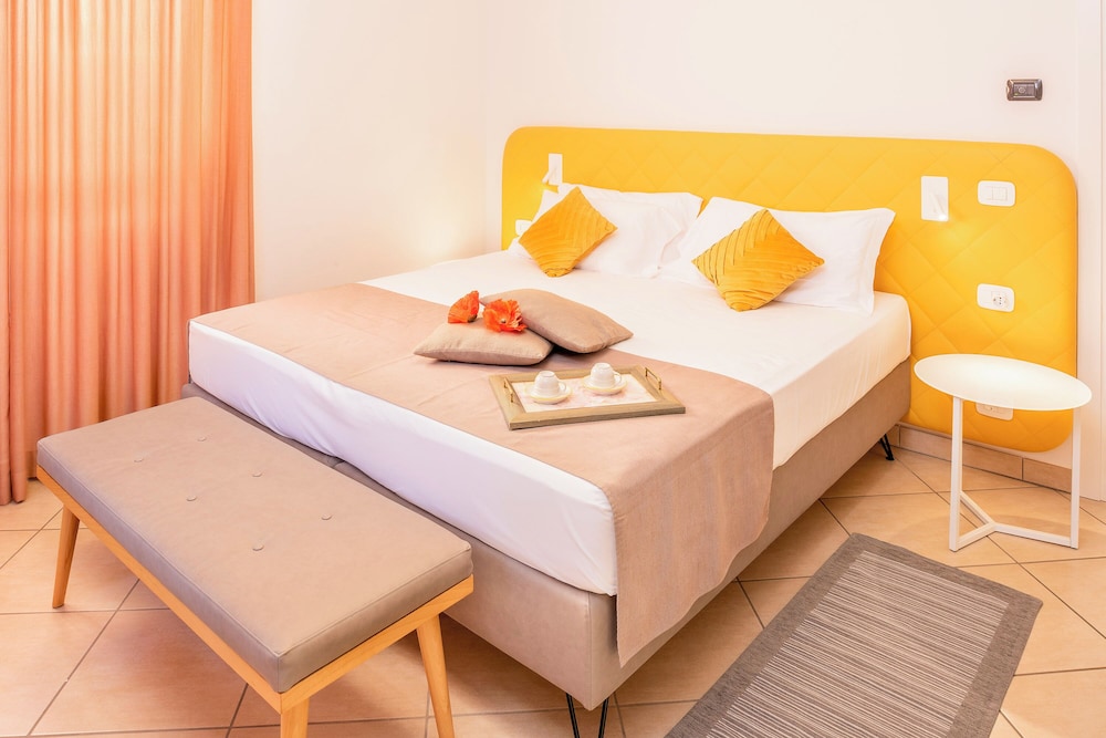 SUITE, ANNEX