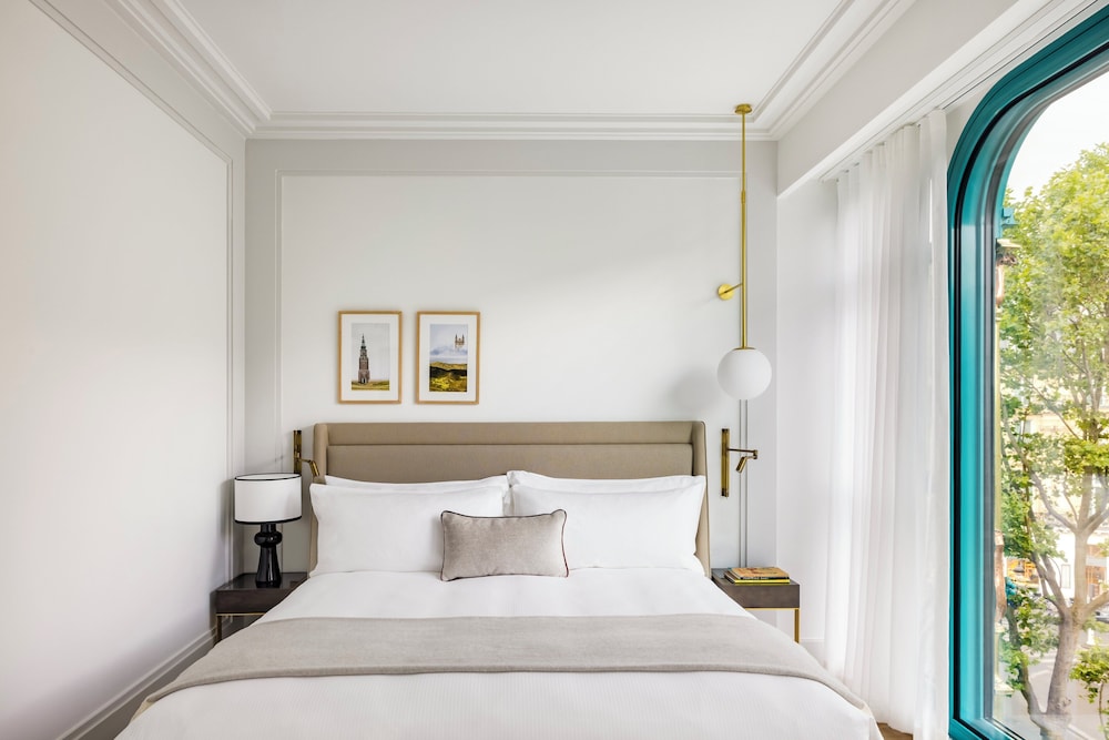 Premium, King Bed, Single Bed