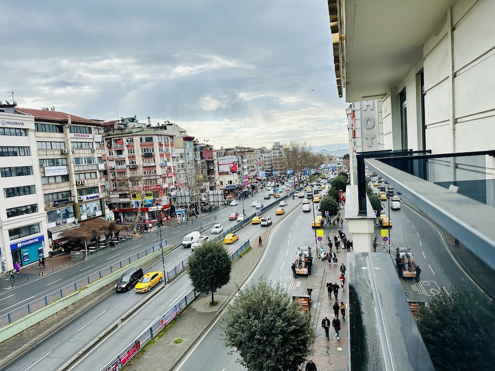 Istanbul Midpoint Hotel 40/48