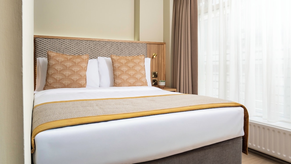 Pod, Double Bed