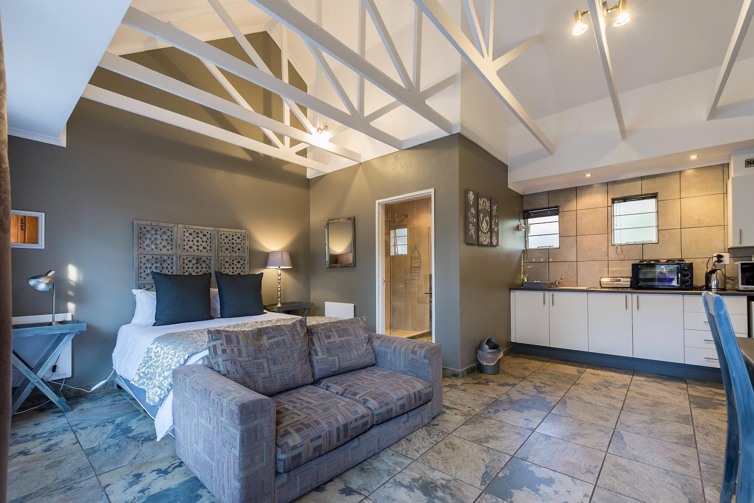 Silverstone Guest House 1/26