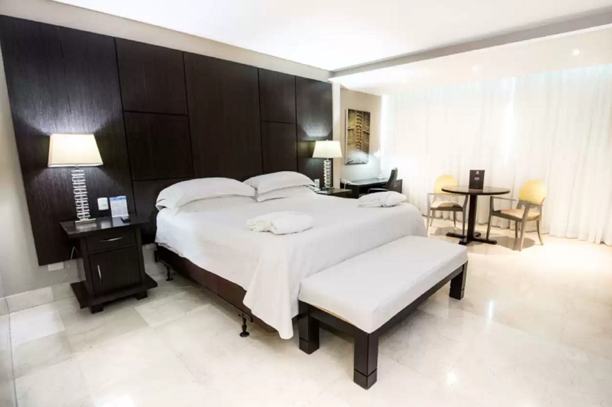 1 Bedroom, Premium, Suite