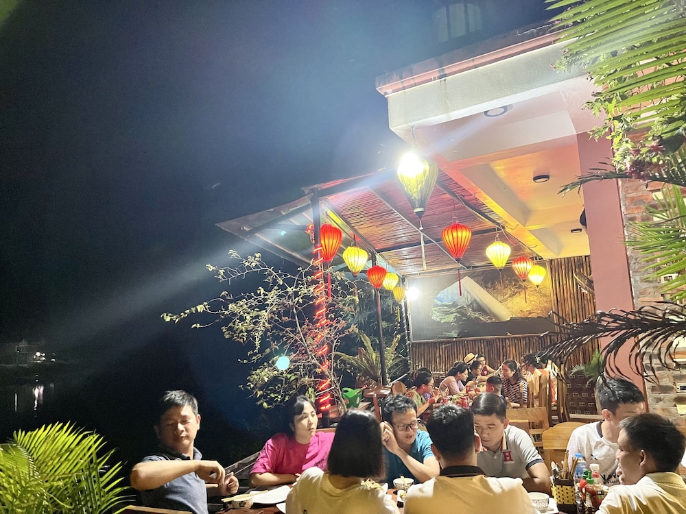 Phong Nha Coco Riverside Homestay 5/50