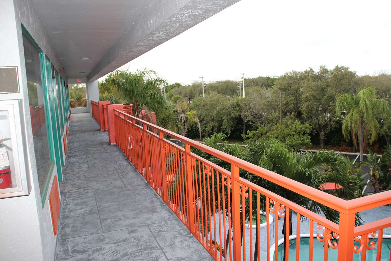 Boca Suites Deerfield Beach, SureStay Collection by Best Western FL 6/43