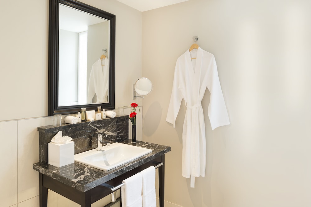 Luxury, King Bed, The Baileys Hotel London 6/6