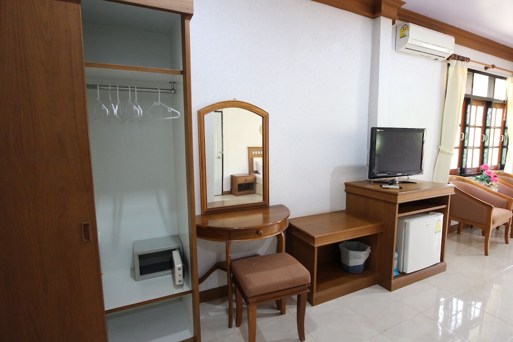 Lanta Villa Resort 38/58