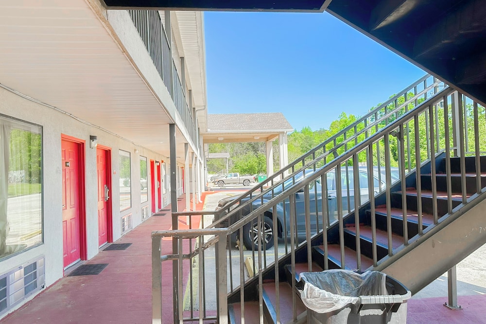 OYO Hotel East Macon I-75 69/74