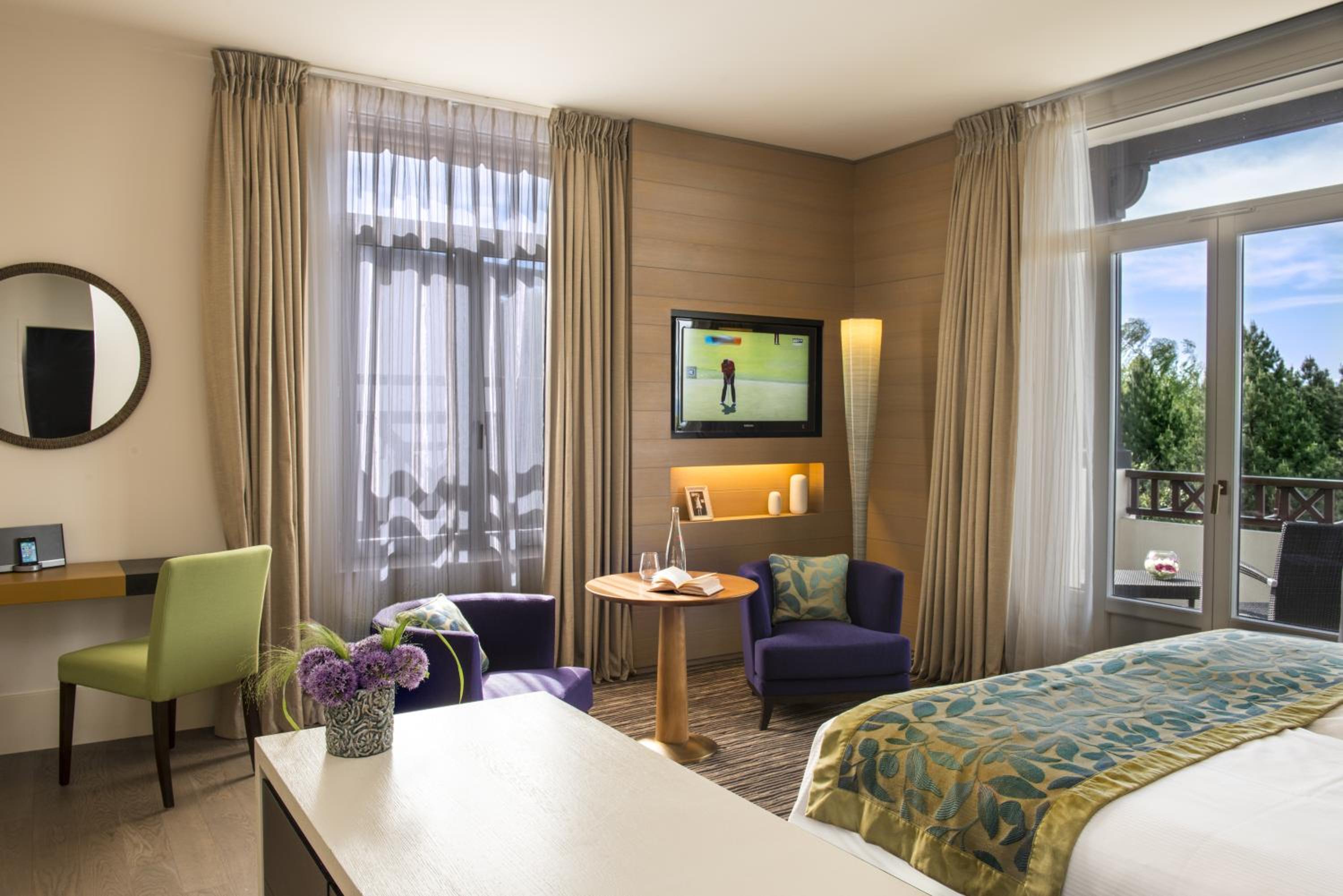 جناح بإطلالة على البحيرة، Hotel Ermitage Evian Resort 5/10
