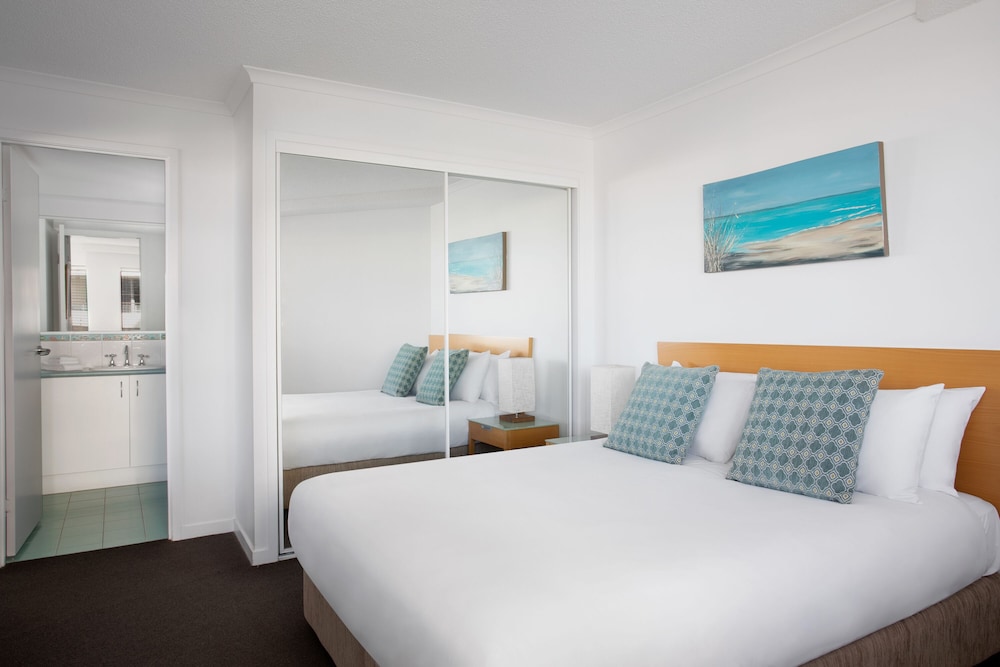 Breakfree Grand Pacific Caloundra 16/66