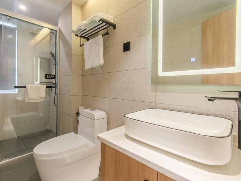GreenTree Inn Hefei Binhu Century City Binhu Hospital Express Hotel 17/18