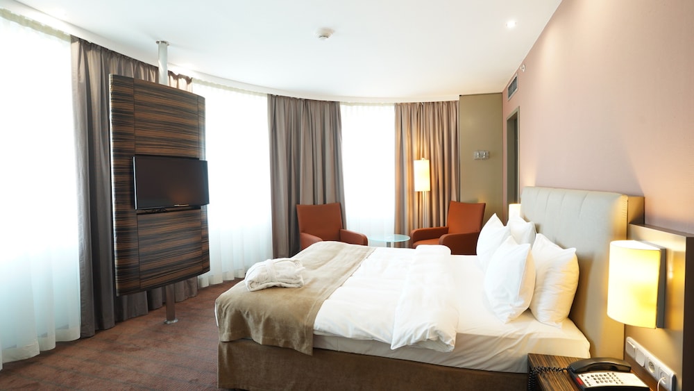 Holiday Inn Almaty 20/81