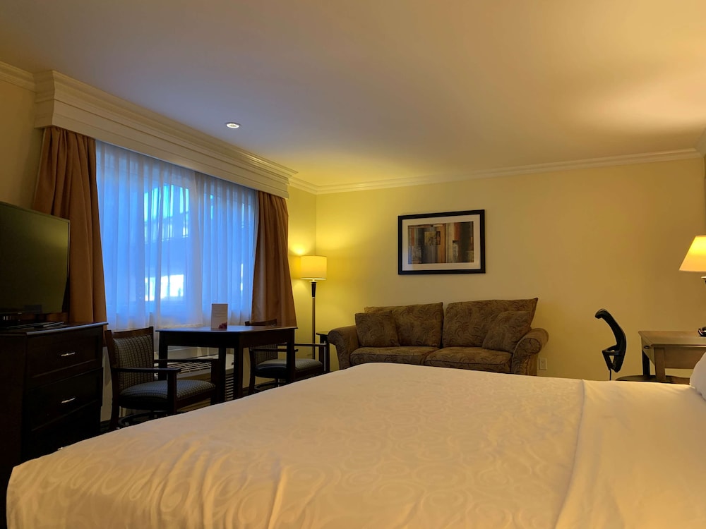Best Western Plus Burnaby Hotel 21/76