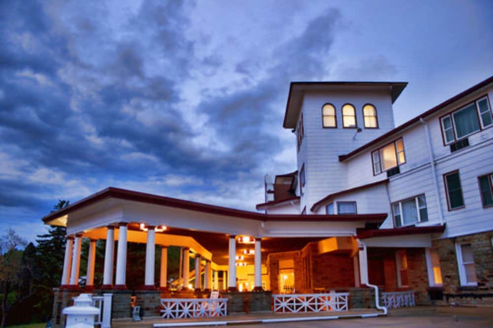 The Historic Summit Inn 1/53