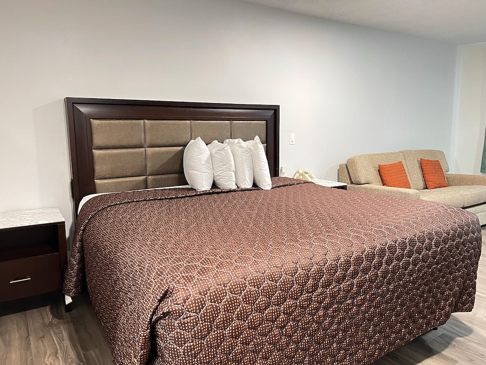 Garden Inn & Suites 21/53