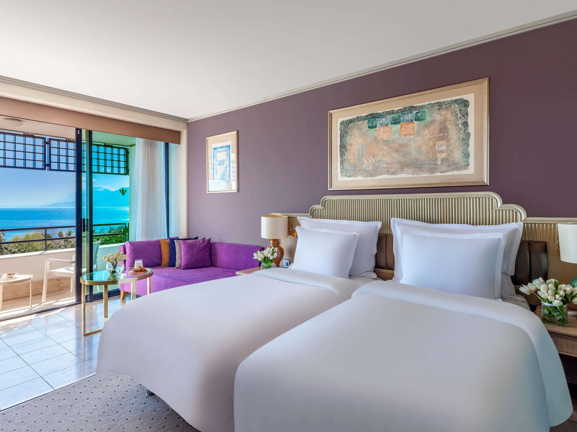 STANDARD, TWIN BEDS, PARTIAL SEA VIEW