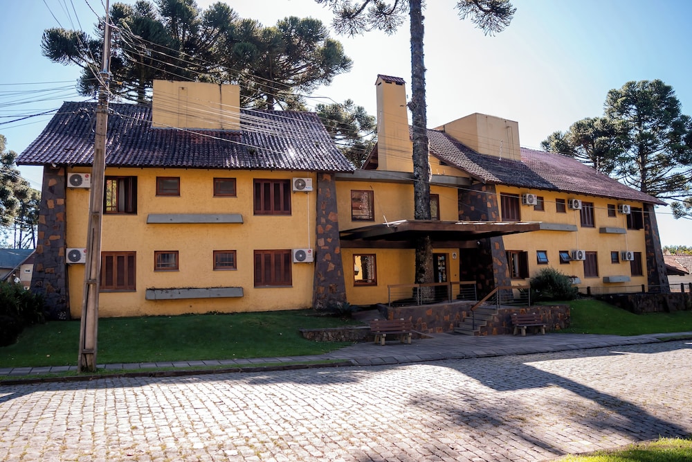 Estalagem Vila Suzana 3/50