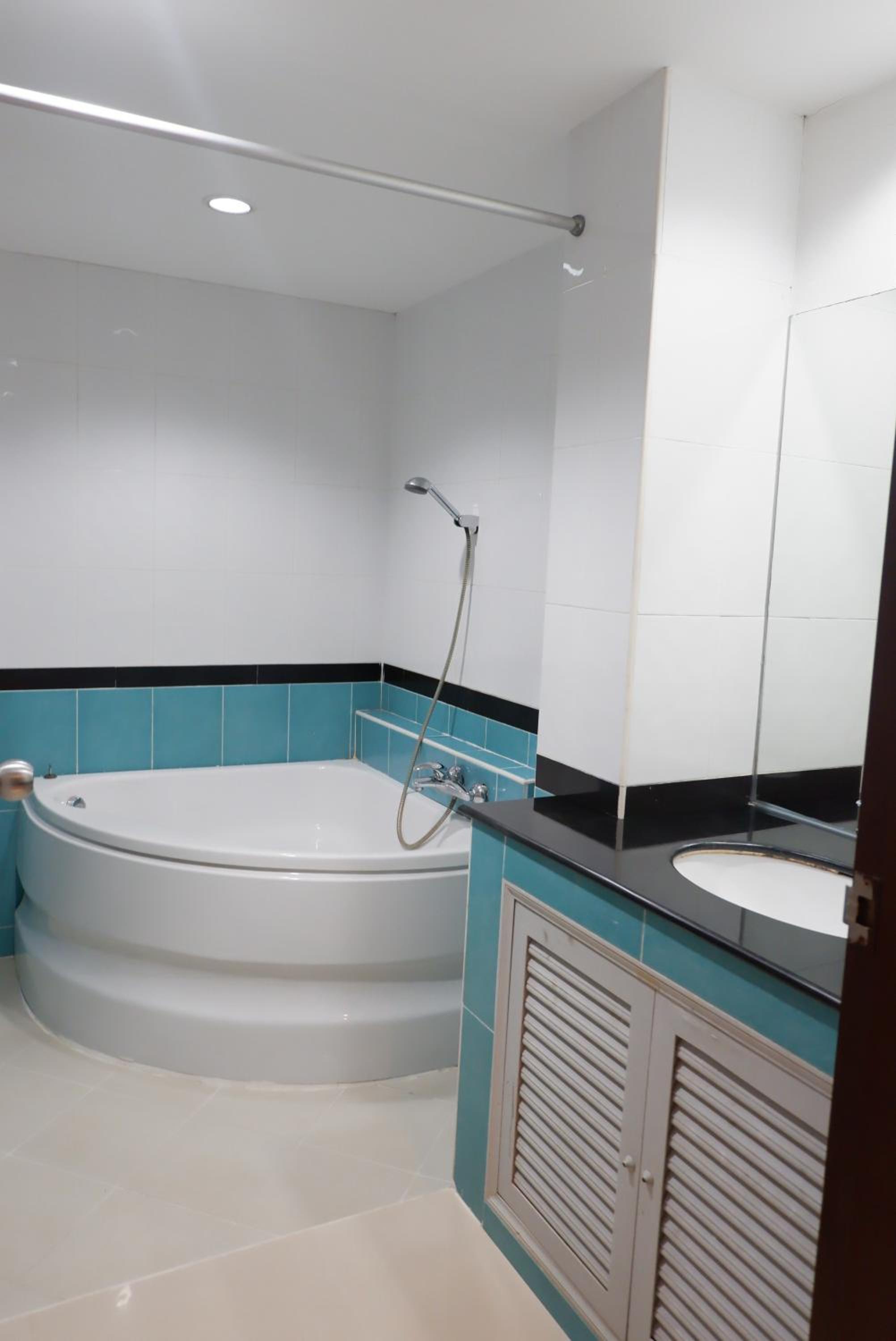 Auychai Grand Hotel 31/50