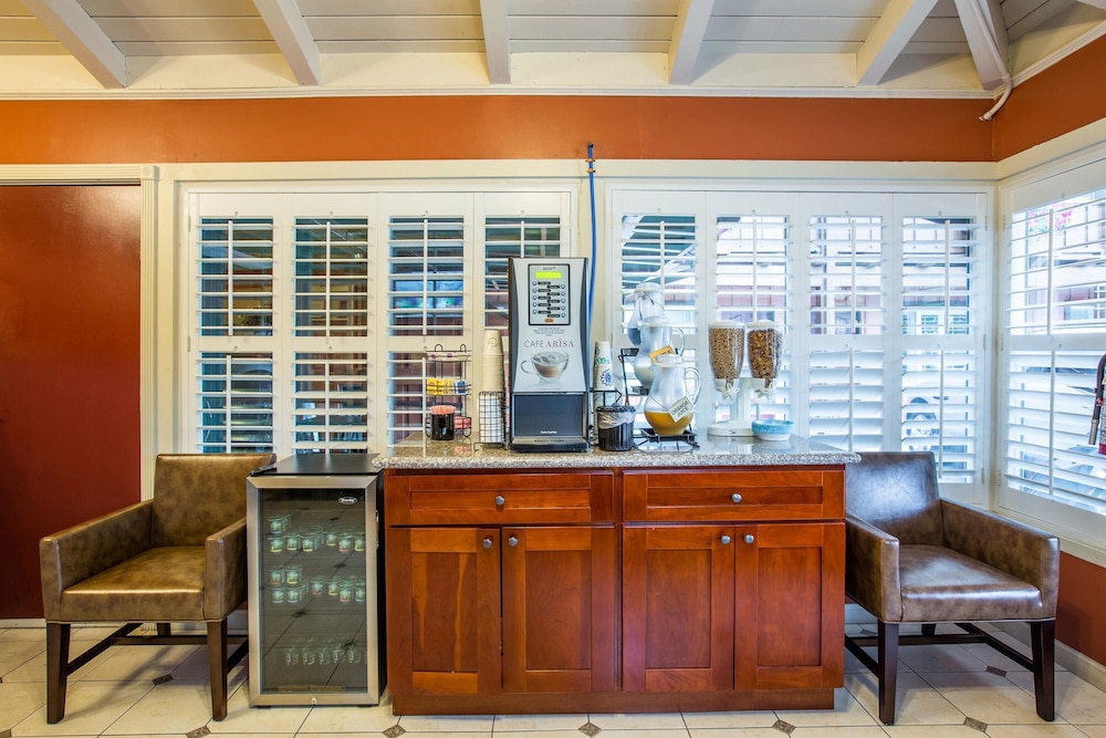 Clarion Collection Hotel Pacific Grove - Monterey 23/30