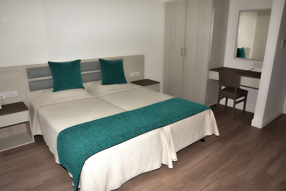 Melini Hotel Suites 12/43