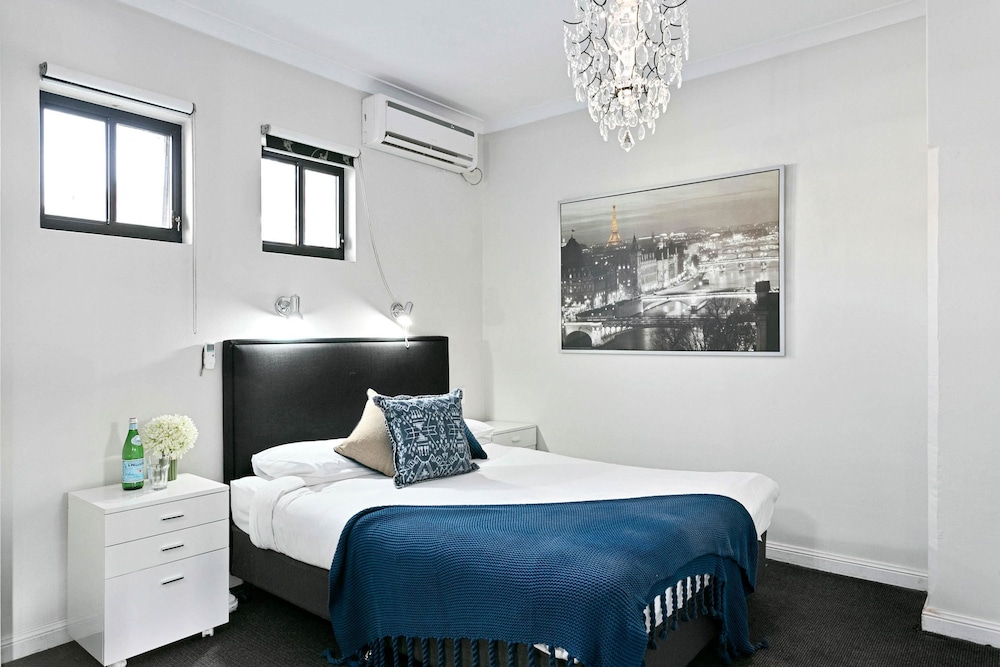 Airport Hotel Sydney 15/40